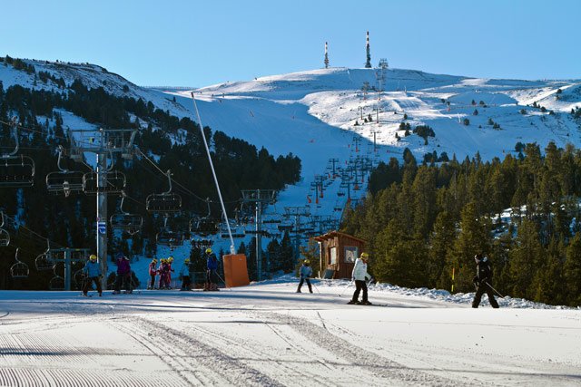 Desde la temporada 2011-2012, las estaciones de esquí de Espot y Port Ainé -en la imagen- estan gestionadas por Ferrocarrils de la Generalitat de Catalunya. 