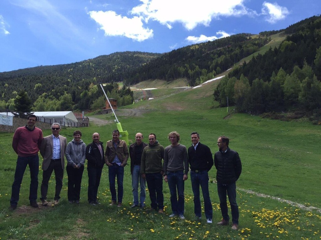 Los representantes de la FIS, Grandvalira, Ensisa y de La Federación Andorrana de Esqui que han realizado la visita de campo.  (Copyright/Grandvalira)  