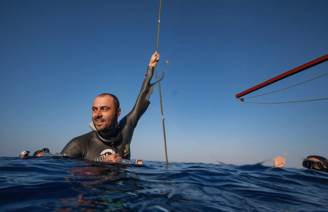 Miguel Lozano protagoniza “Aire” un documental sobre la apnea