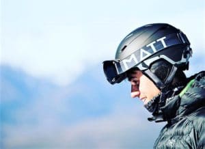 Matt cascos y máscaras