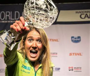 Clàudia Galicia Globo de Cristal