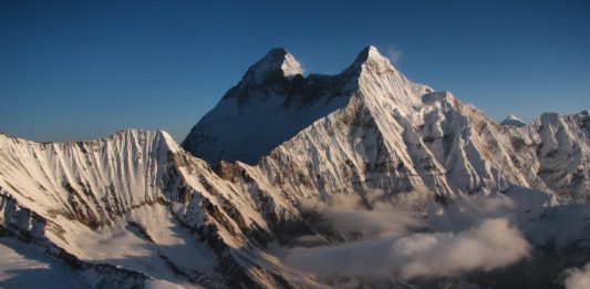 Nanda Devi Este