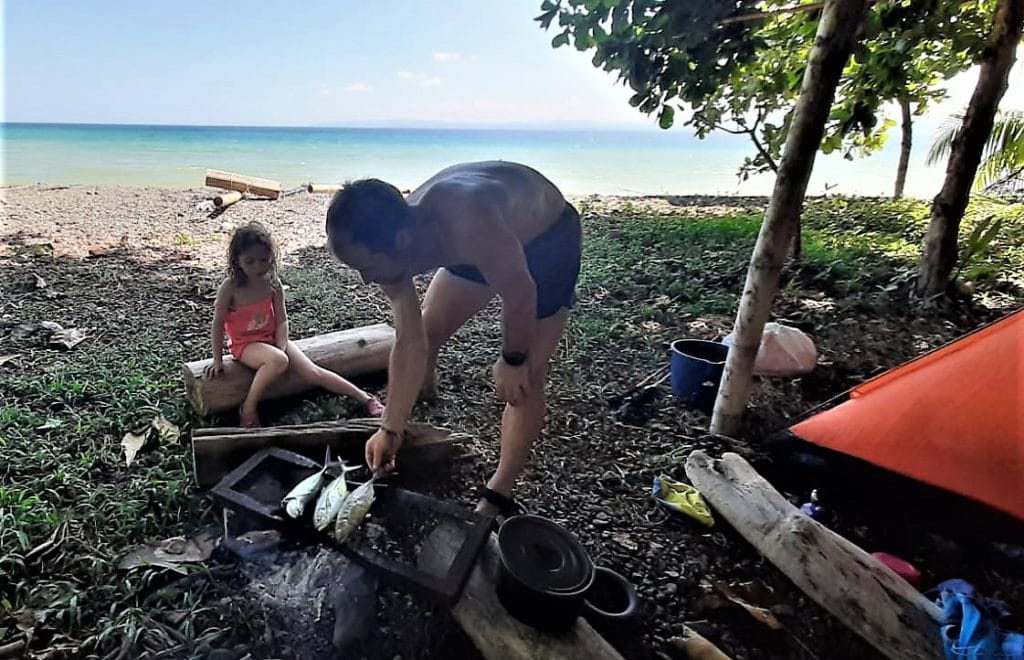 Pere Aurell Ragna Debats playa desierta Costa Rica