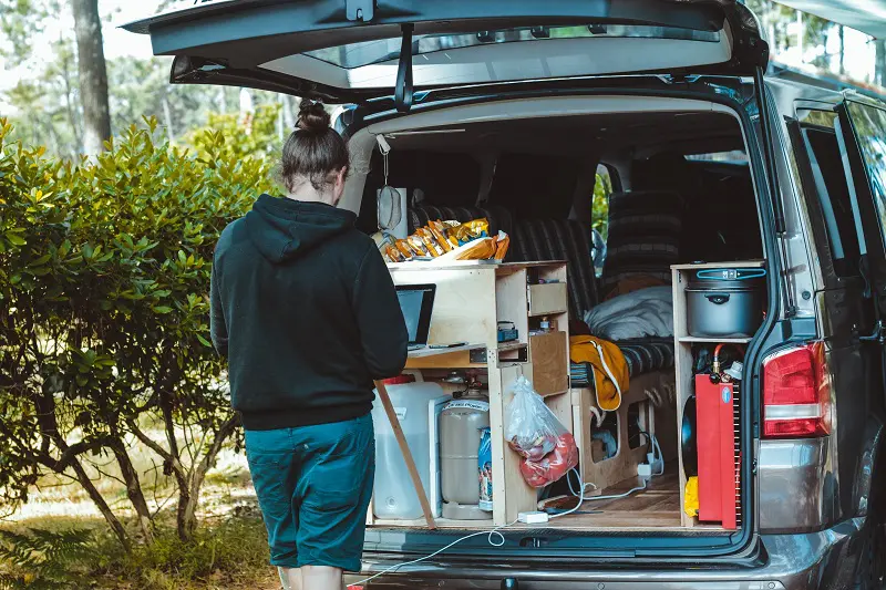 furgoneteros y autocaravanistas explotan sector camping