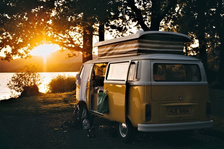 furgoneteros y autocaravanistas explotan sector camping