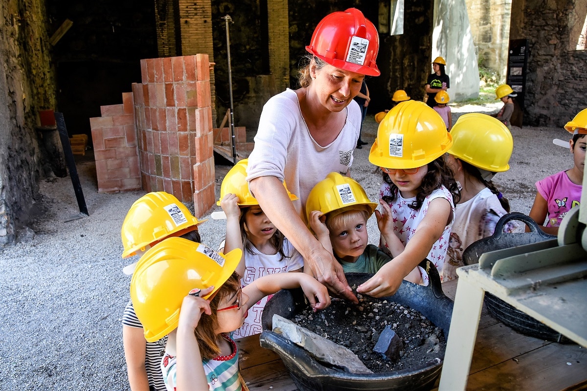 Museu Ciment tren familia niños