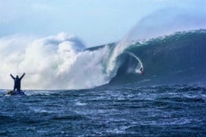 Conor Maguire surf ola 18 metros Mullaghmore Head Irlanda