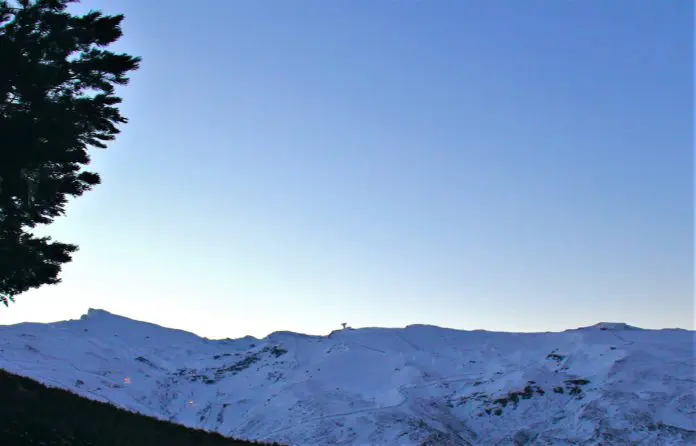 Rescatados esquiadores dominio esquiable Sierra Nevada