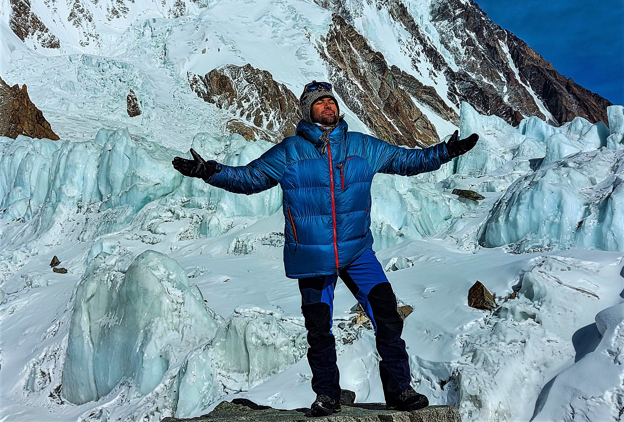 Accidente mortal K2 invernal Atanas Skatov