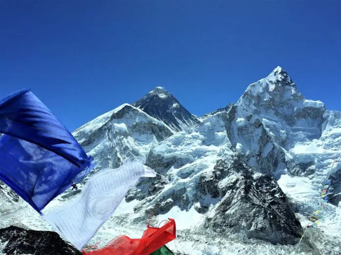 El Everest 2021 'overbooking'