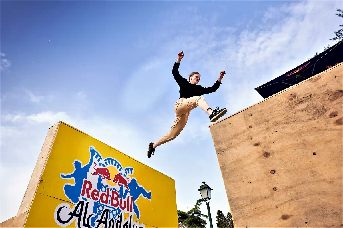 Lilou Ruel Red Bull freerunning Al-Andalus
