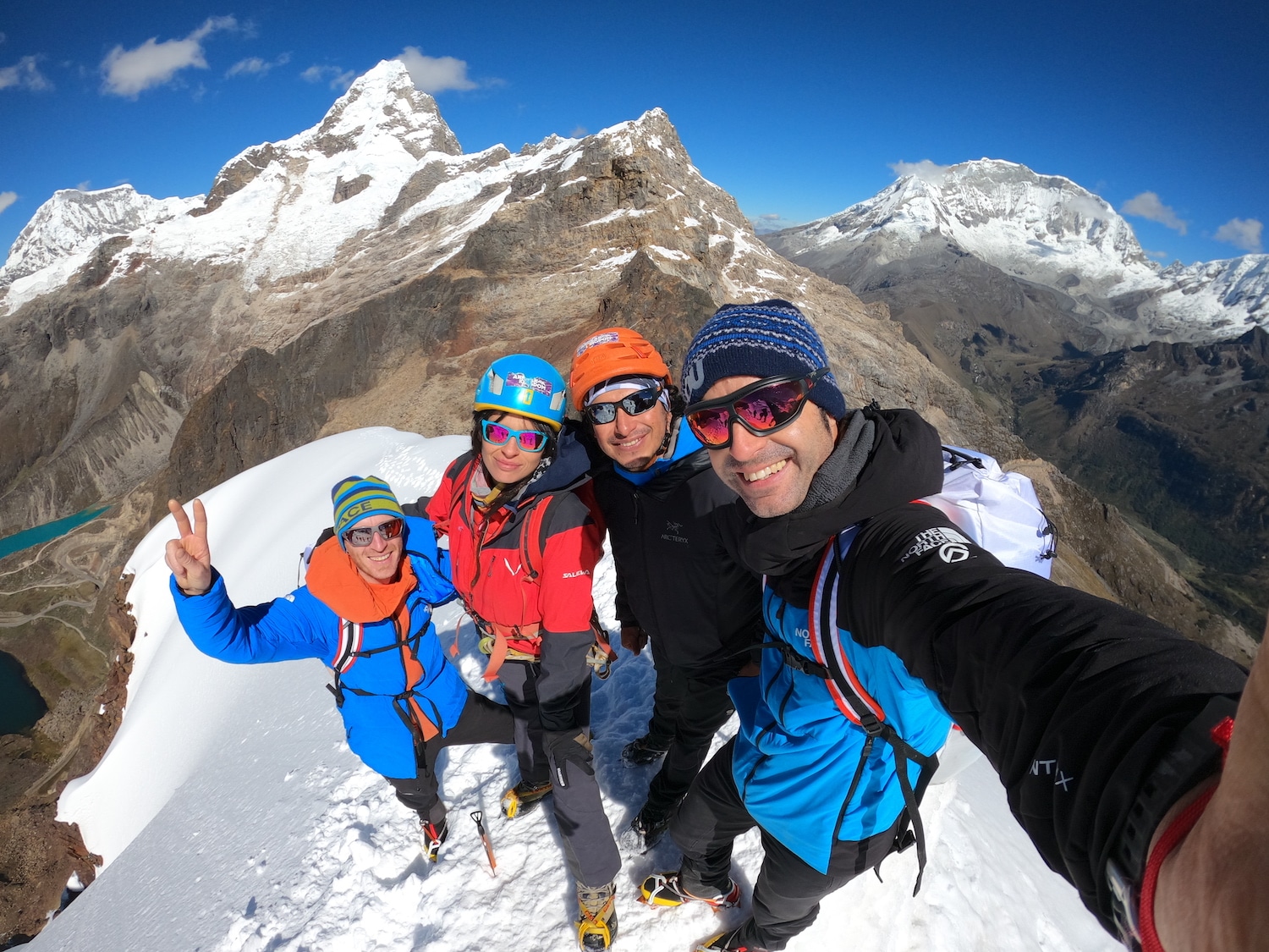 Nevado Mateo Iker Eneko Andes peruanos