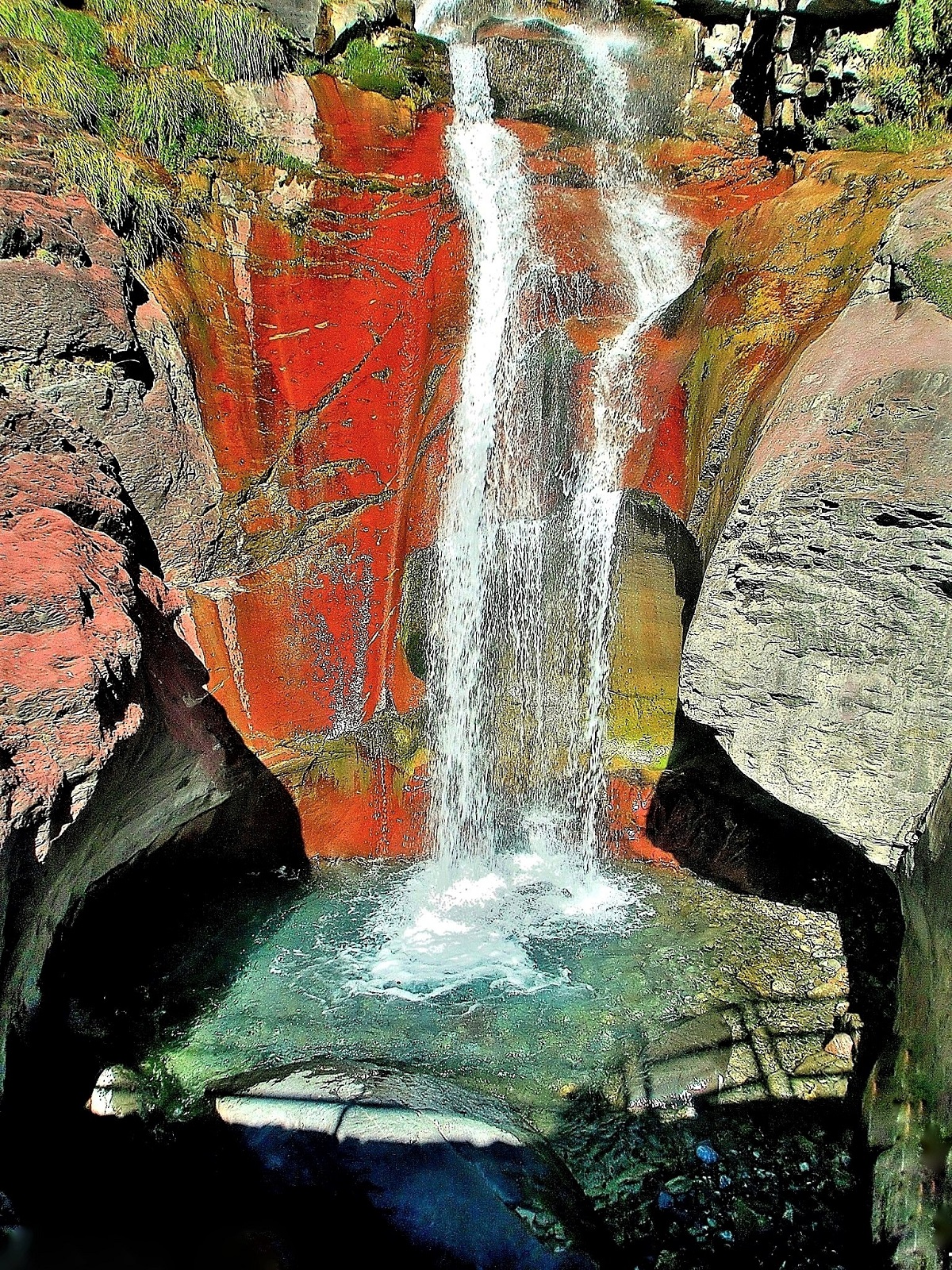 Valle de Pineta cascadas de La Larri