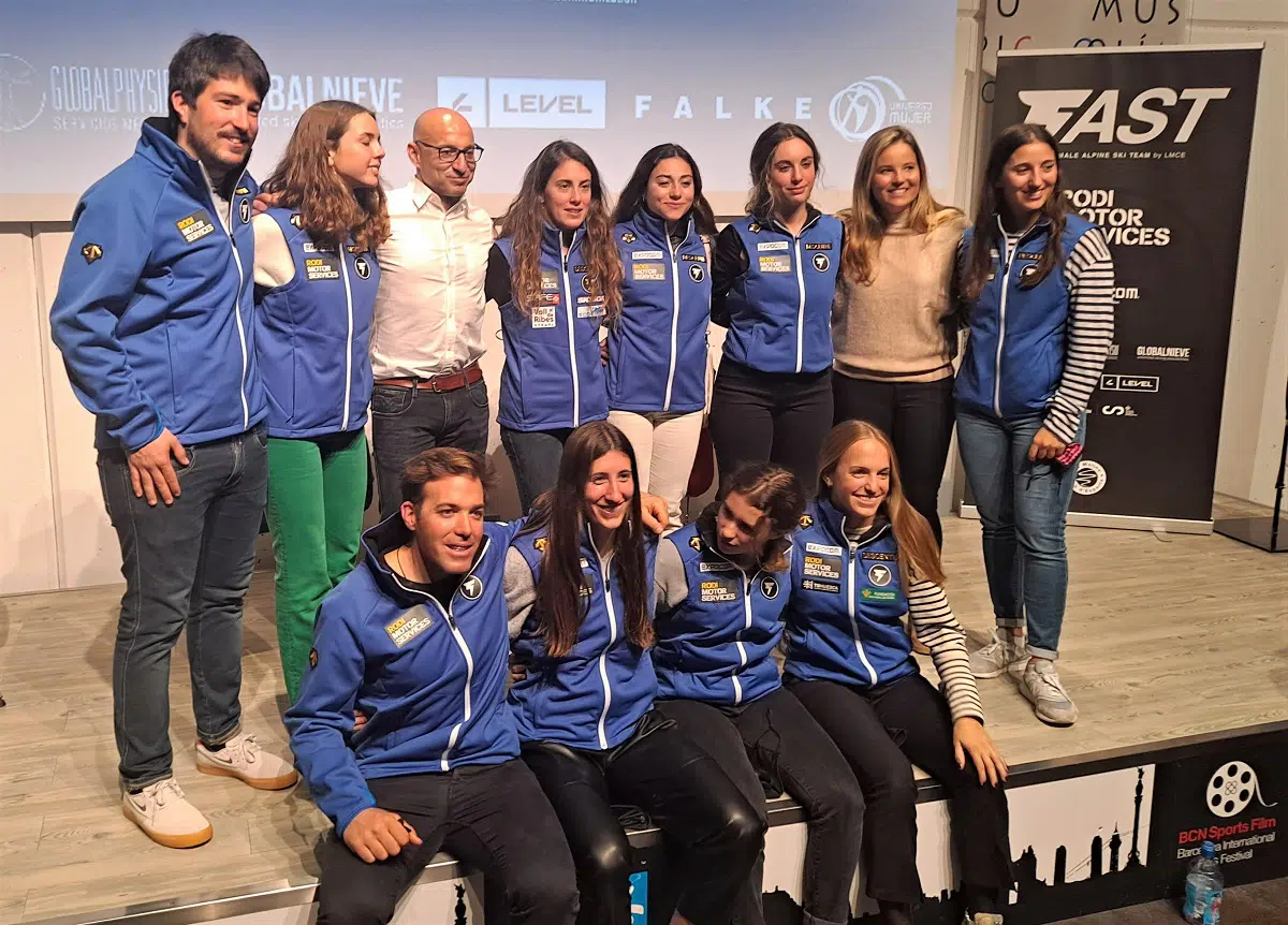 Female Alpine Ski Team (FAST)