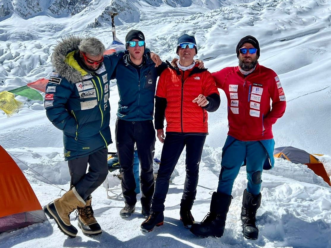 Manaslu Iñaki Álvarez, Oswald Rodrigo Pereira, Simone Moro, Alex Txikon