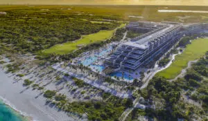 hotel adultos playa mujeres