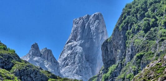 Bulnes Canal de Estorez