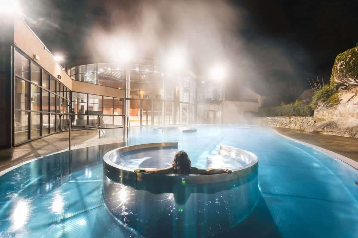 Les Bains du Rocher