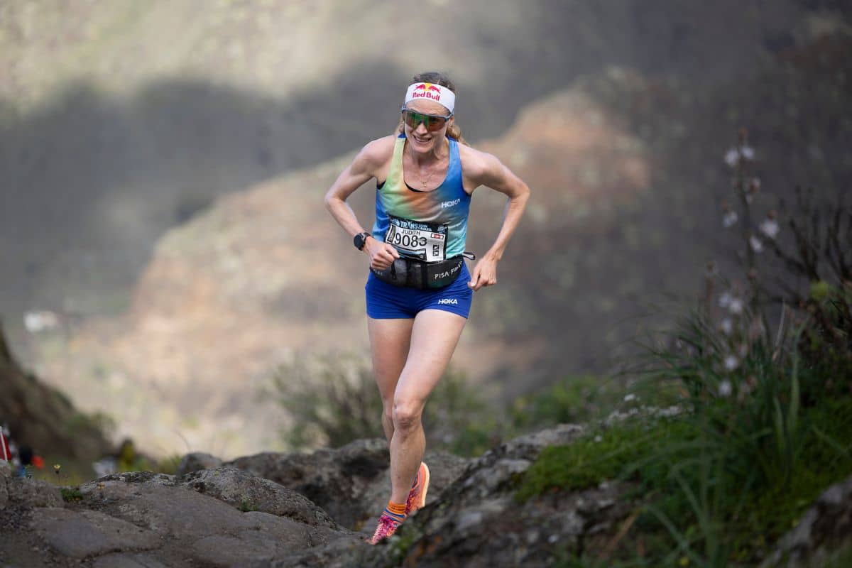 La suiza Judith Wyder en acción durante el Kilómetro Vertical El Gigante de la Transgrancanaria, donde se alzó con la victoria en 2025.