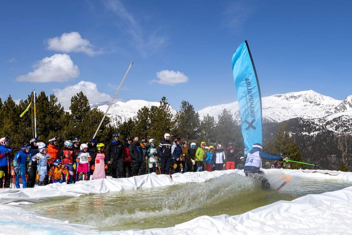 La Mamba Ski Race by Joan Verdú