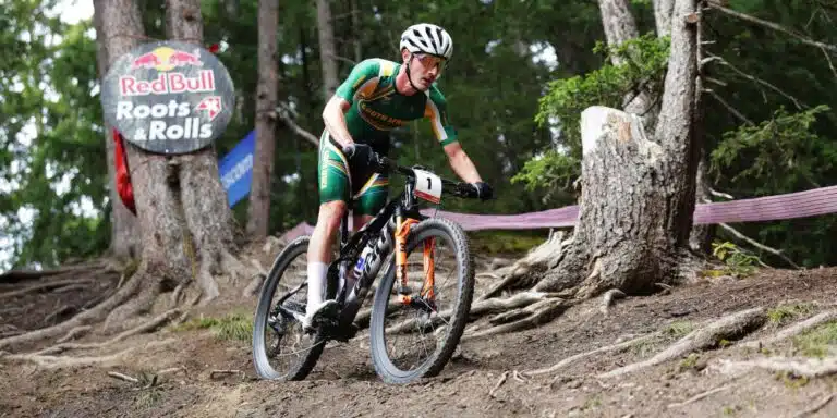 Alan Hatherly campeón del mundo XCO 2025