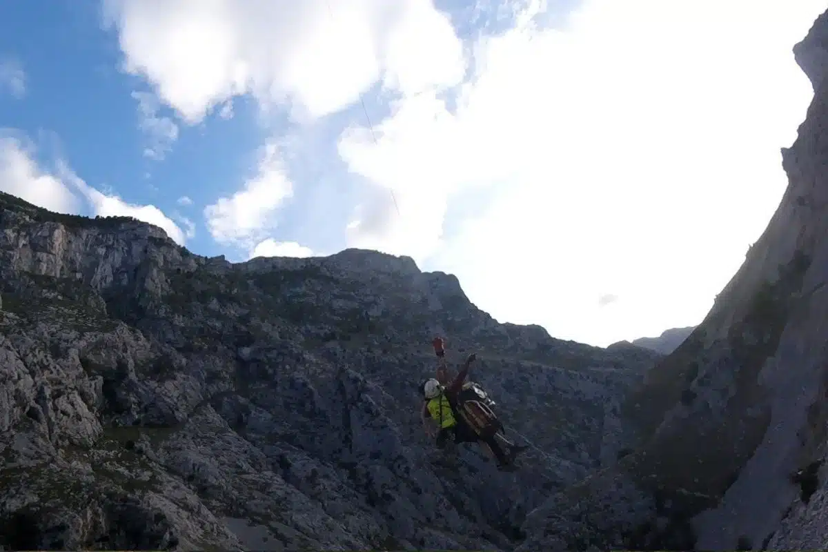 rescate helicoptero ruta del Cares 