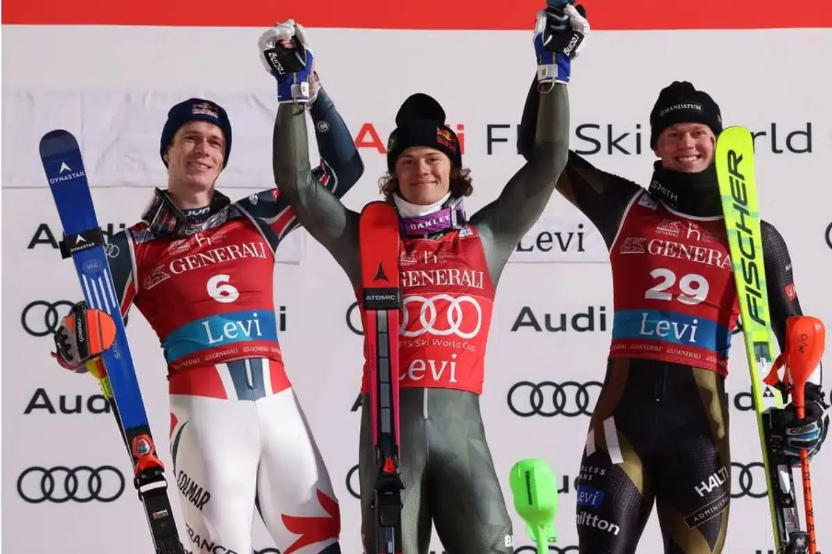 podio masculino eslalon de Levi