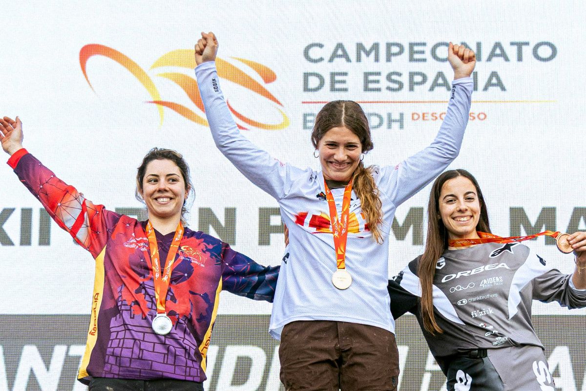Sara Yusto, María Pomés y Mireia Pi, 