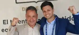 Enrique Tomás junto a su hijo Albert,