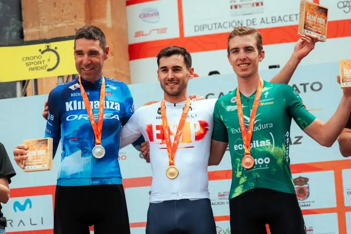 David Valero, Alberto Barroso y Raúl Rodríguez en Alcaraz.