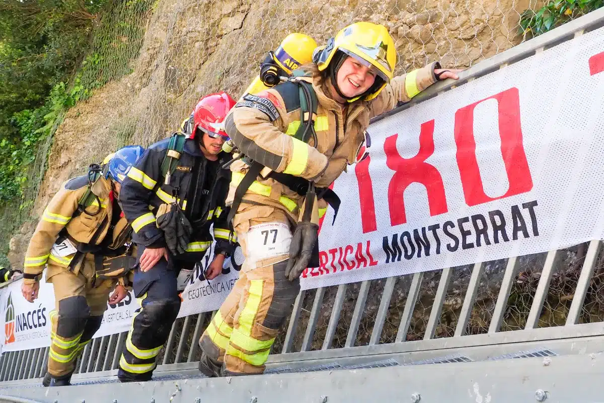 Bomberos vertical Montserrat