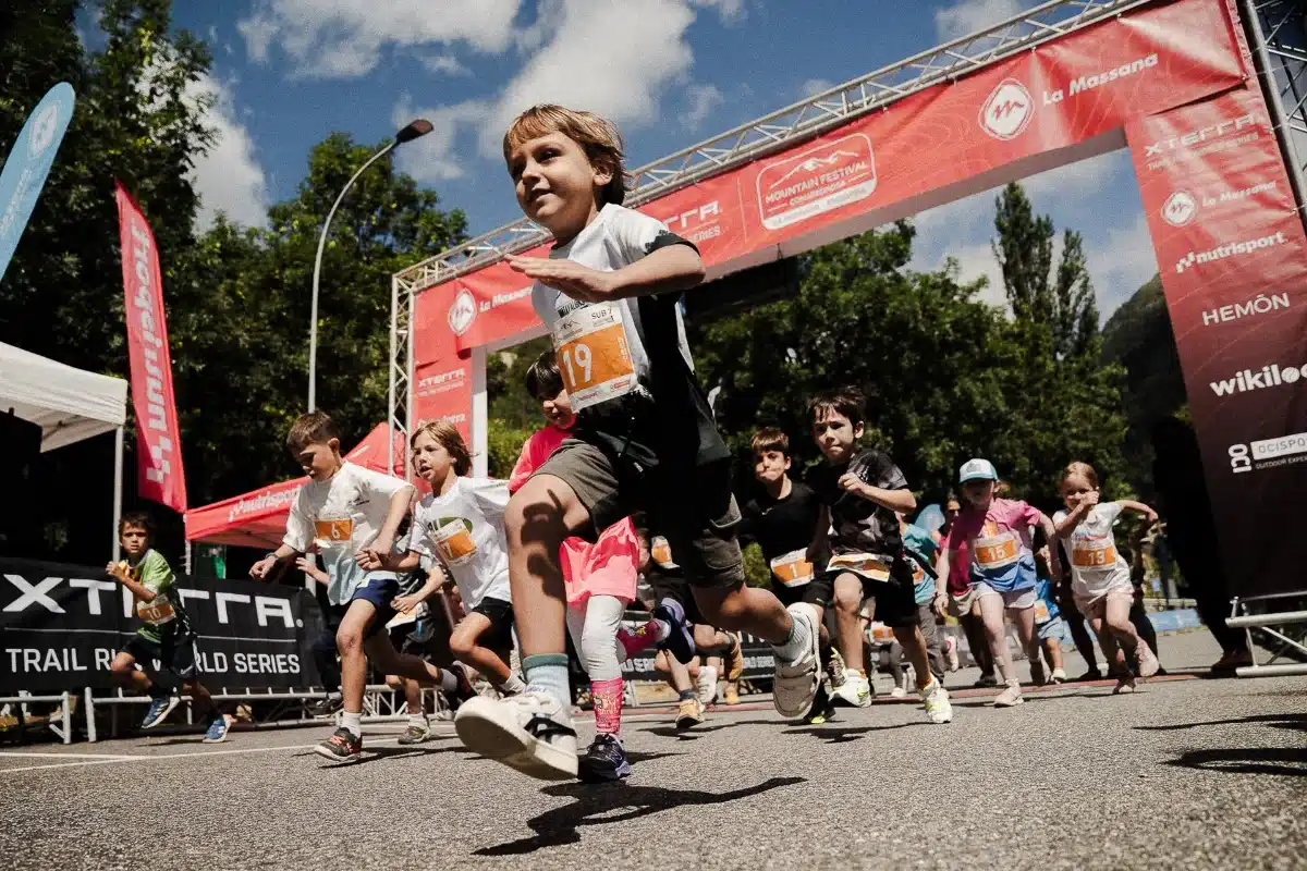 Las carreras infantiles del Mountain Festival Comapedrosa by HEMŌN