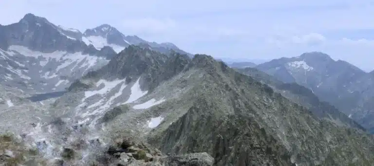 El pico Estatás