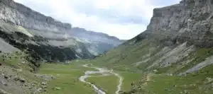 la Senda de los Cazadores, una de las rutas más conocidas del Parque Nacional de Ordesa y Monte Perdido.
