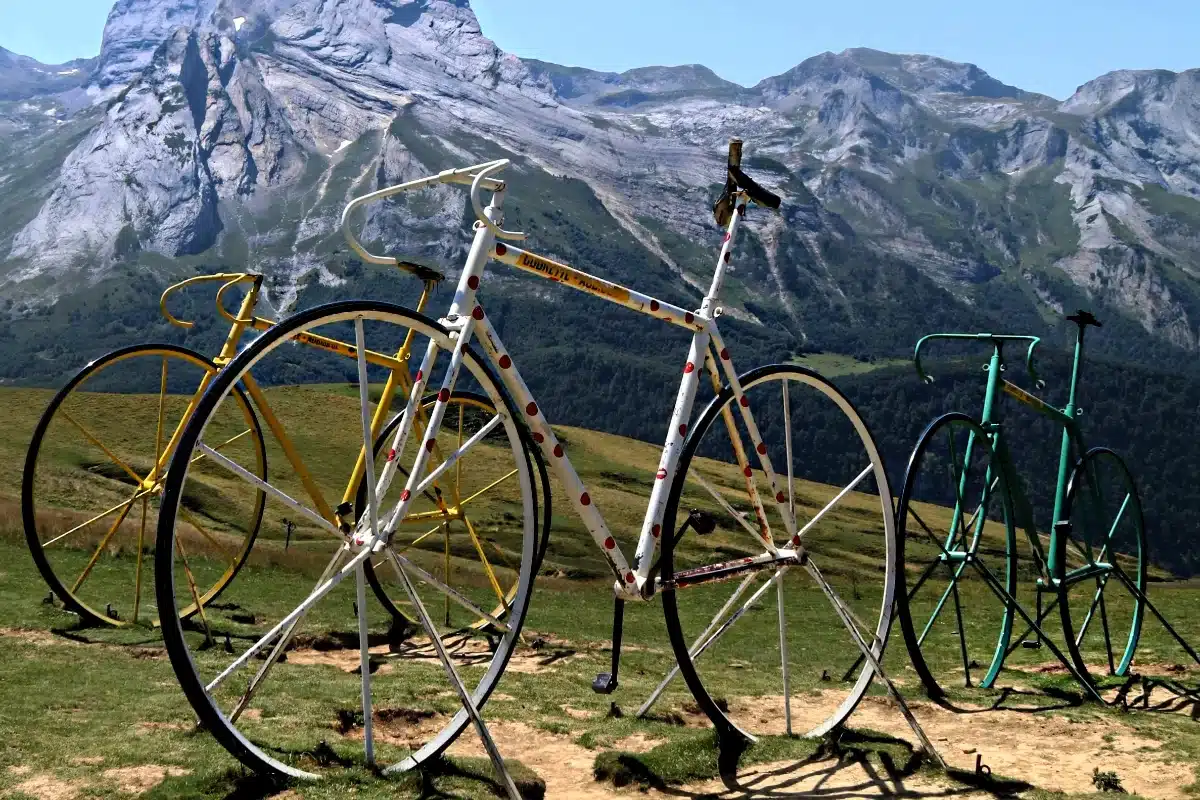 Col d’Aubisque, bicicletaas gigantes 