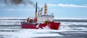 El rompehielos CCGS Des Groseilliers,