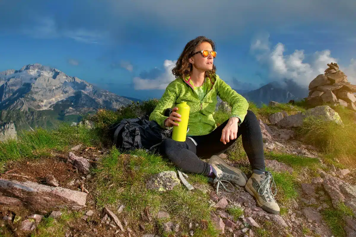cómo llevar el agua en la montaña